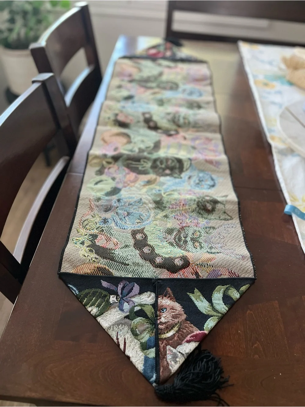 Cats & Kittens Christmas Tapestry Table Runner w/Tassels 52